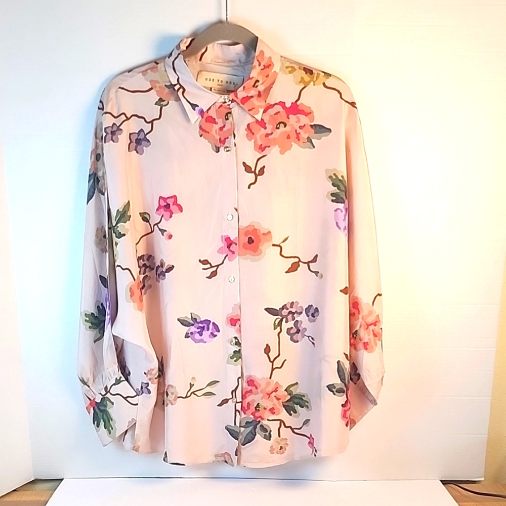 NWT- Ode to Odd from India - 100% silk blouse "Sacred Flower" - one size